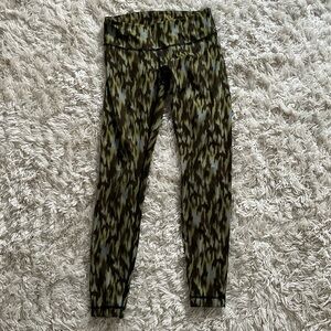 Size 6 lululemon